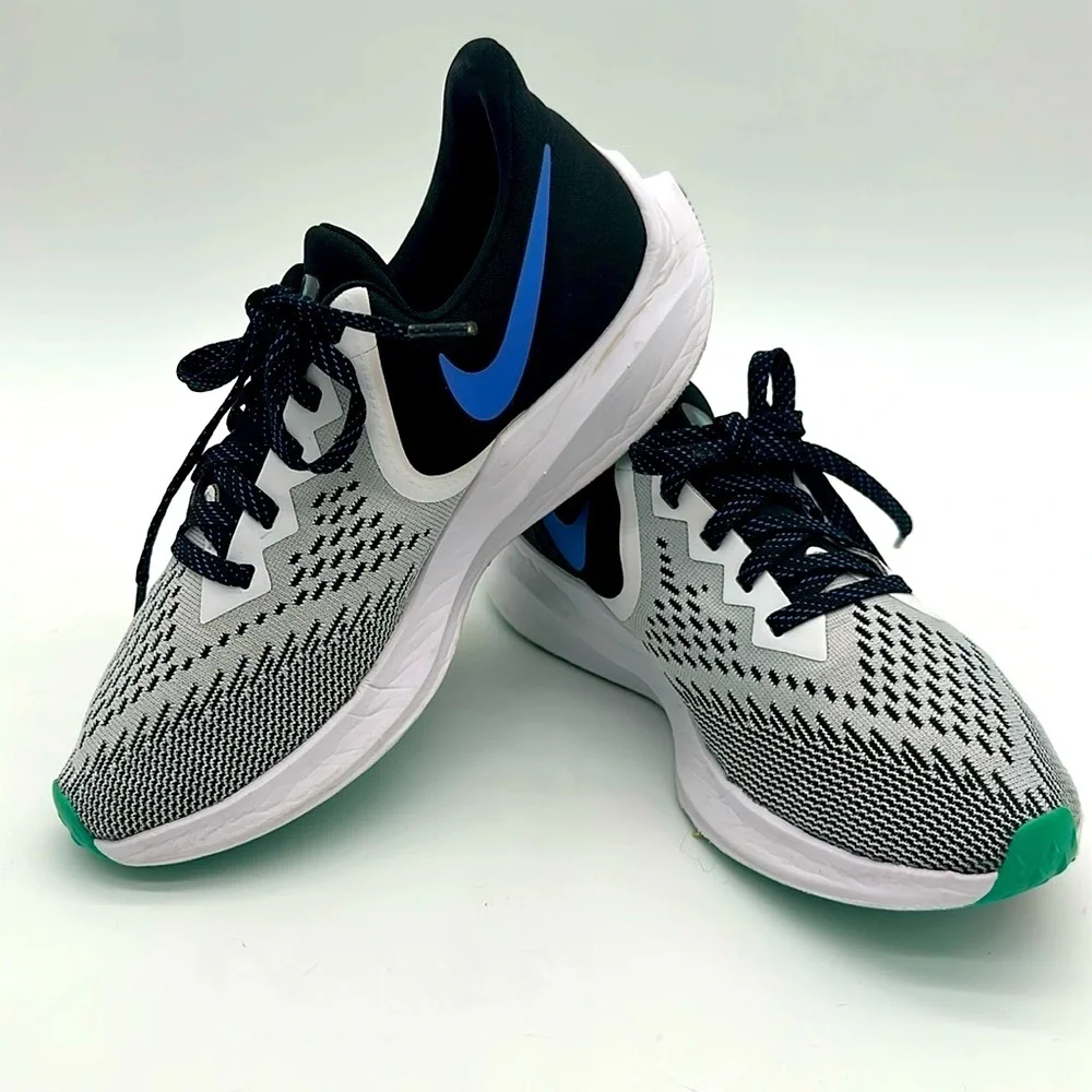 Nike Women's Size 7.5 Zoom Gray Winflo Runfast-Just Do It Sneakers